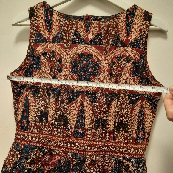 Sleeveless dress - Picture 5 of 7